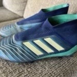 Adidas Predator 18+ Laceless Youth Size 6 Soccer Cleats